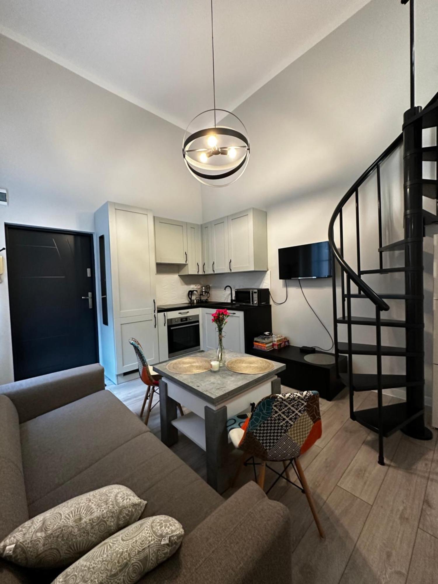 Miniapartament Jelonka 옐레니아구라 외부 사진