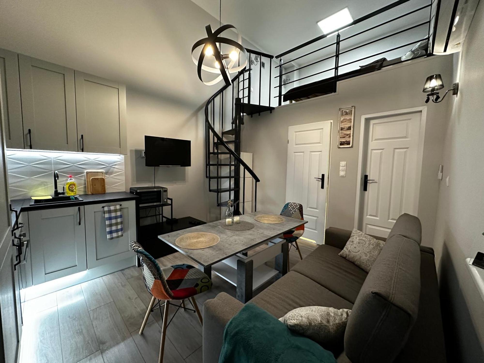 Miniapartament Jelonka 옐레니아구라 외부 사진